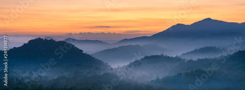 Fototapeta Naklejka Na Ścianę i Meble -  sasak mountain sunrise