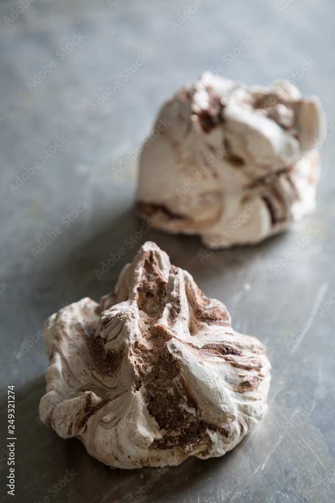 Cocoa Meringue Cakes Cocoa Meringue Cakes