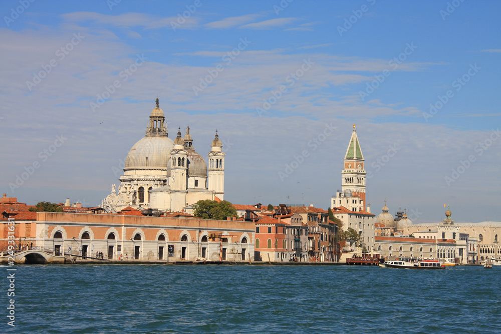 la basilique Santa Maria della Salute à Venise en Italie