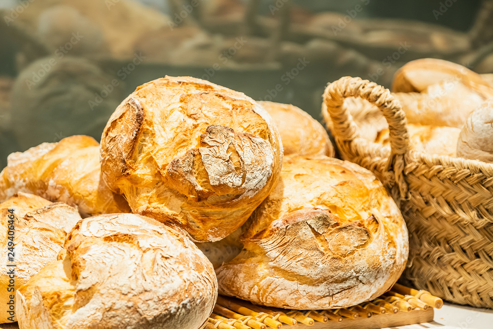 Miche de pain, étalage du marché La Boqueria