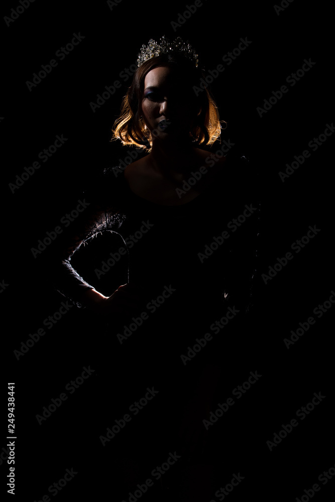 Portrait Silhouette Shadow Back Rim Light of Miss Pageant Beauty Queen ...