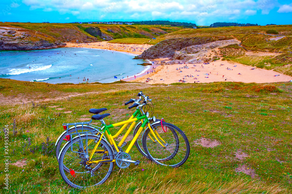 france; brittany,belle-île-en-mer  island  : bikes above the beach