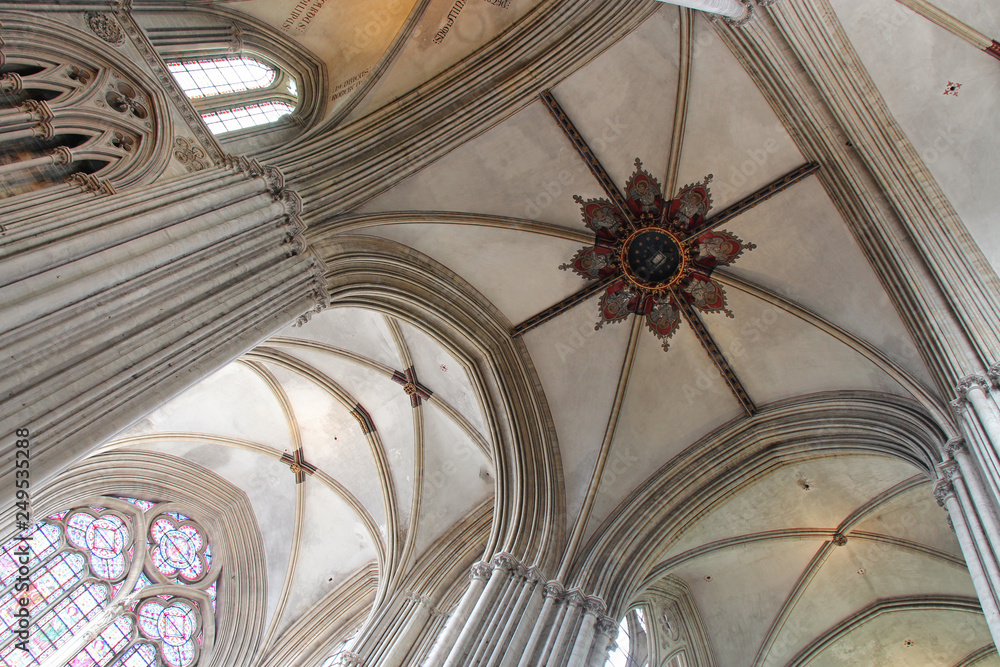 Cathédrale Notre-Dame de Bayeux (France)
