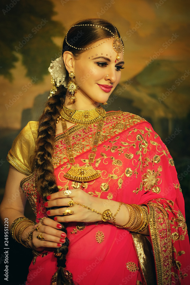 Girl gold hot sale jewelry set