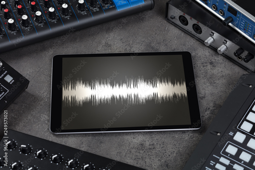 Recording music with tablet and electronic music instruments
Recording music with tablet and electronic music instruments