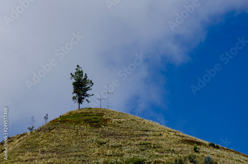 Cruces y Montaña