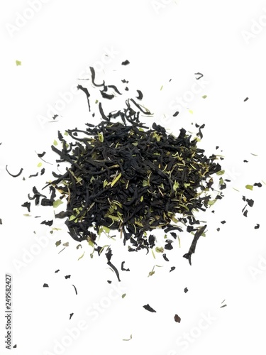 blend of black and green tea on a white background