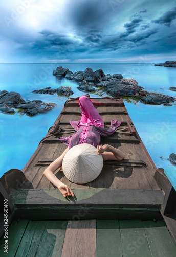 Photos beach, palm, sea, tropical, vacation, tree, sky, woman, girl, dream, island, cou