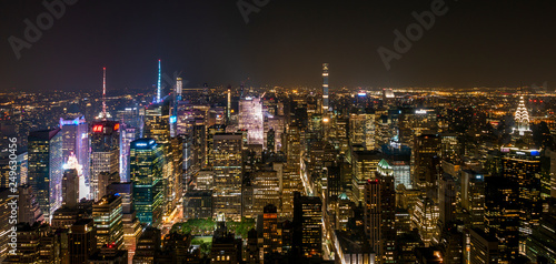 Vista Aérea noturna de Manhattan © Juliano