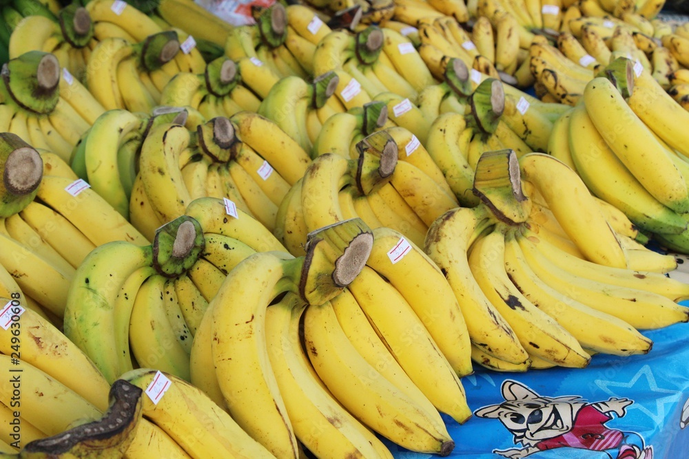 Ripe banana is delicious at street food