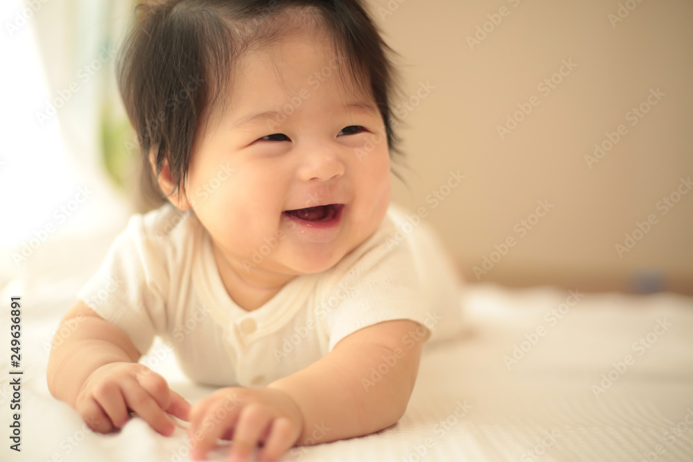 笑顔の赤ちゃん 笑顔の赤ちゃん