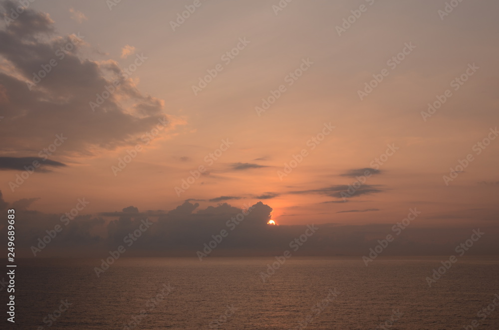 Naklejka premium sunrise over sea