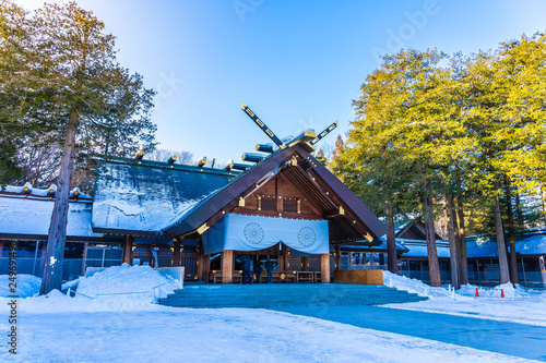 Cuadro en lienzo Beautiful architecture building temple of Hokkaido Shrine in Sapporo city
