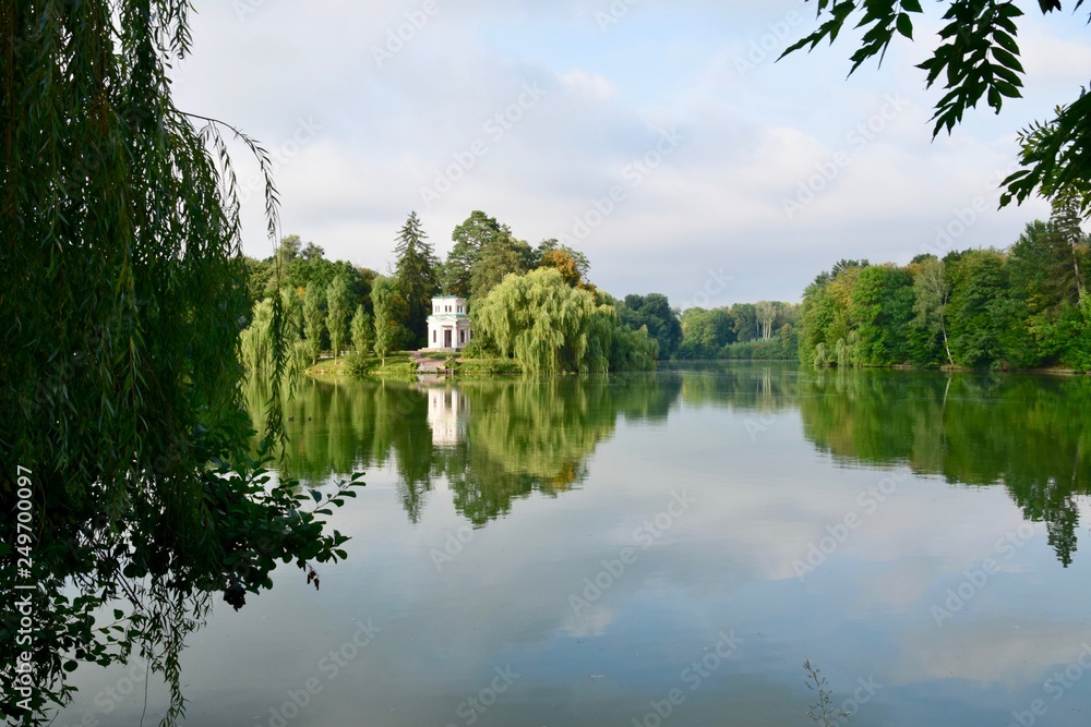 Obraz premium Spring landscape with river and trees