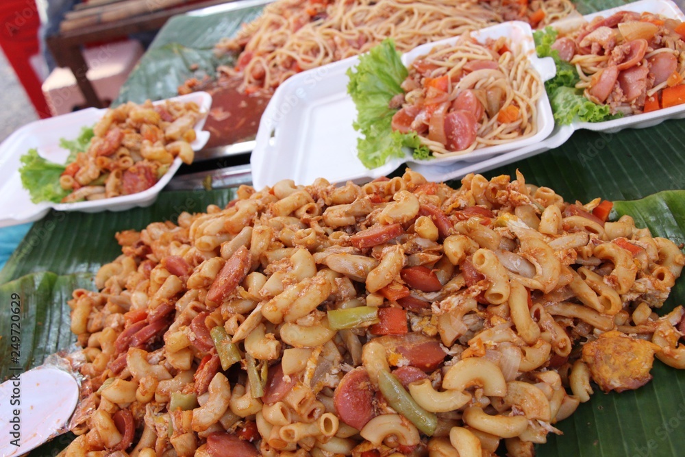 Spaghetti with pork delicious at street food