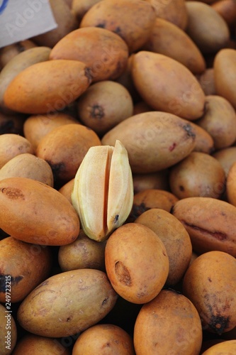 Sapodilla fruit is delicious at street food