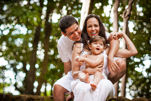 Família brincando juntos no parque