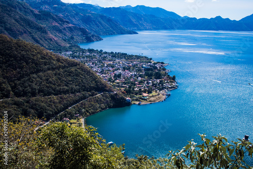 Lago de atitlan Guatemala © fredy