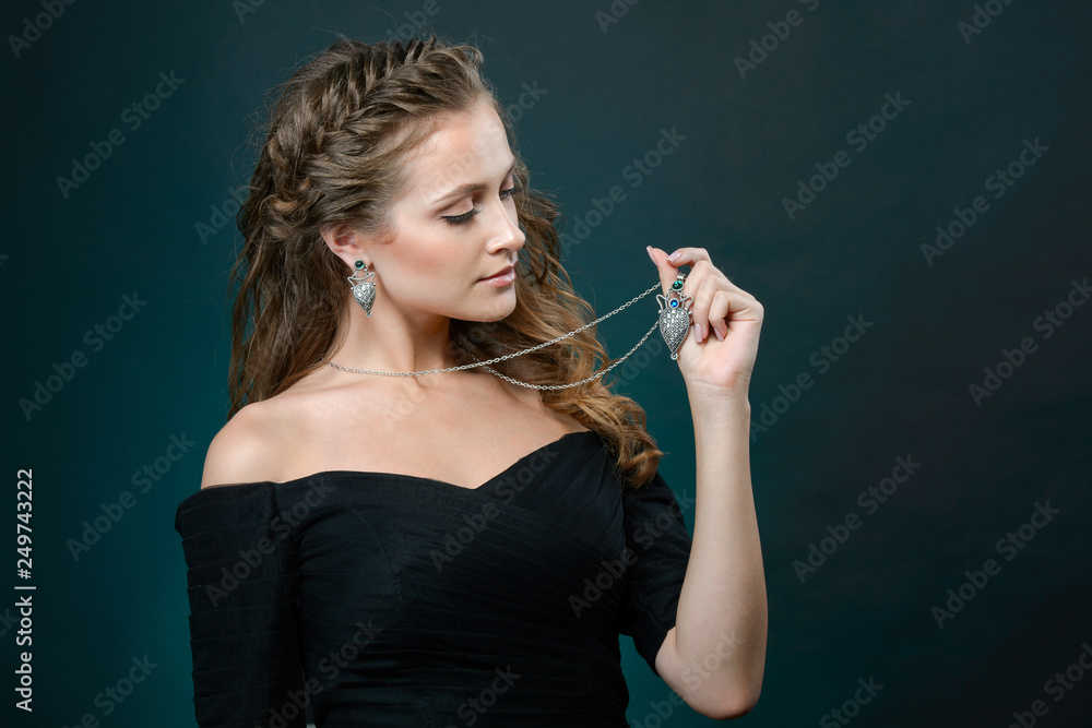 Obraz premium elegant fashionable woman with jewelry, Portrait of Pretty Girl with Jewelry