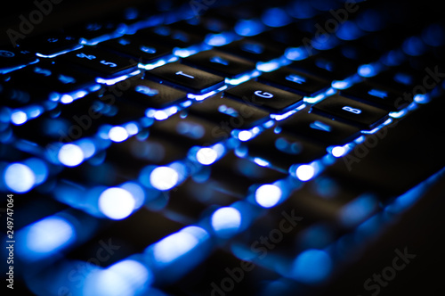 Illuminated computer keyboard 