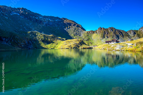 Fototapeta Naklejka Na Ścianę i Meble -  Landscape on the mountain lake