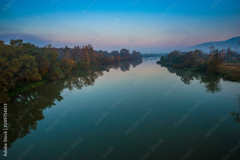 Fototapeta premium Autumn sunrise