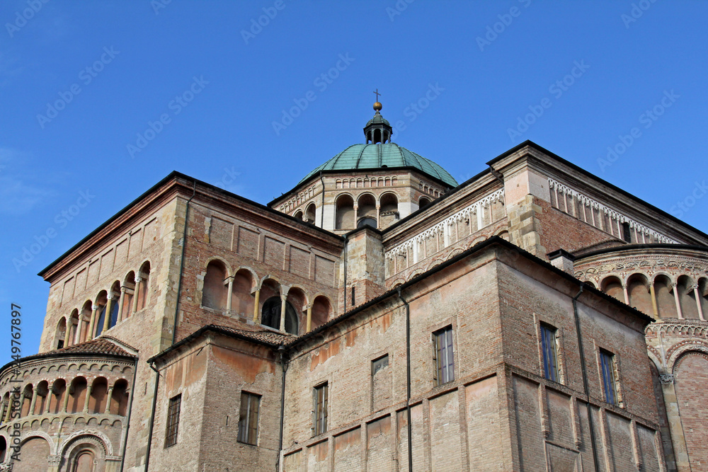 Duomo di Parma; tiburio, abside maggiore e transetto destro