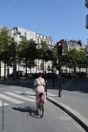 Cycling in Paris 