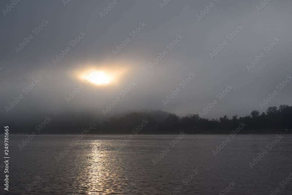Fototapeta premium Sunrise On The Mekong