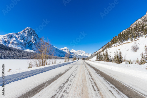 Icefield Parway is a highway that goes from Lake Louise to Jaspe