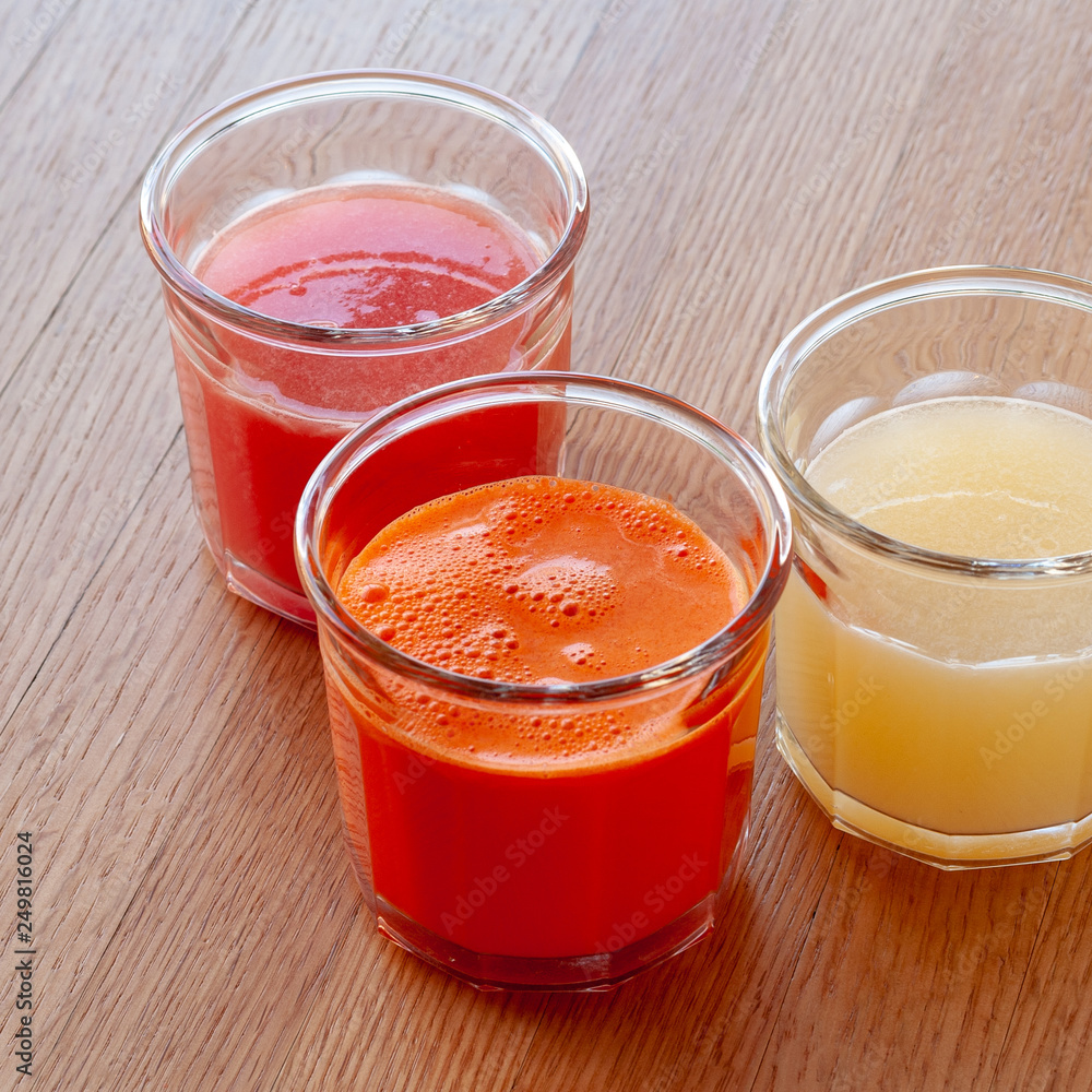 A raw food diet. Fresh fruit and vegetable juices. Fresh drinks: carrots, grapefruit, lemon. A raw food diet. Fresh fruit and vegetable juices. Fresh drinks: carrots, grapefruit, lemon.