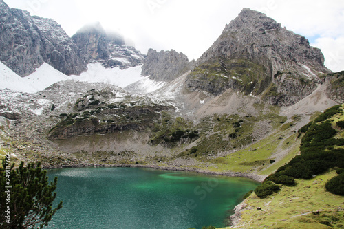 Fototapeta Naklejka Na Ścianę i Meble -  Drachensee lake in Tyrol, Austria