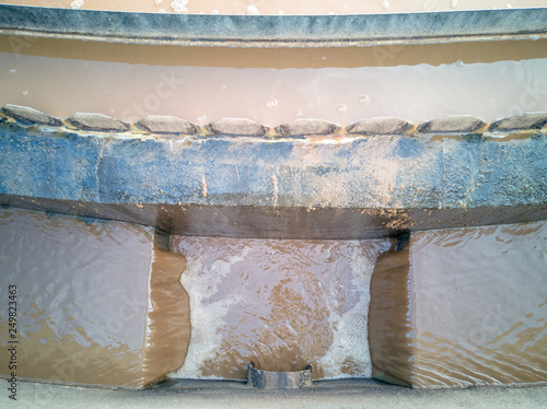 Clarifier cisterns system and effluent for wastewater treatment plant 