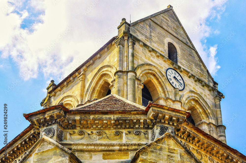 Iglesia gótica de Auvers-sur-Oise, Francia