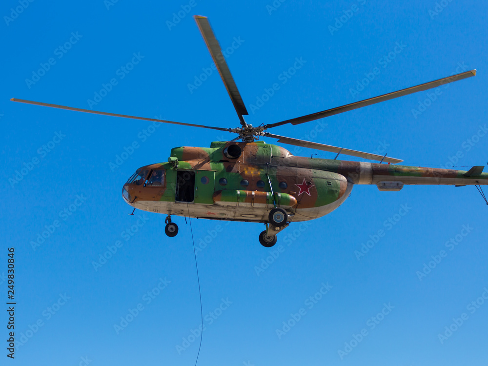 Fototapeta premium Russian Mi-8 helicopter