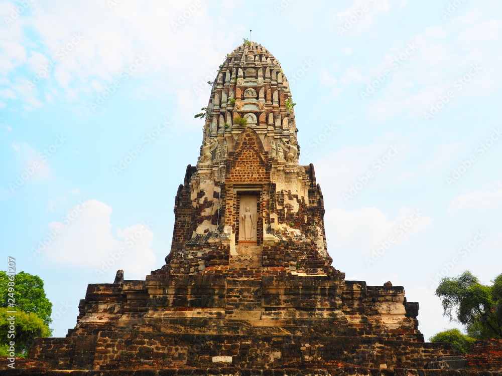The Wat Ratchaburana is a Buddhist temple located in Ayutthaya, Thailand. This place also be one of ayutthaya historical park. The Wat Ratchaburana is a Buddhist temple located in Ayutthaya, Thailand. This place also be one of ayutthaya historical park.