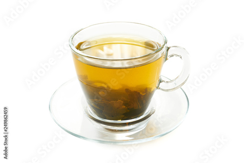 Zielona herbata na białym tle