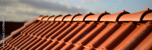 Rote Dachziegel Haus Bedachung