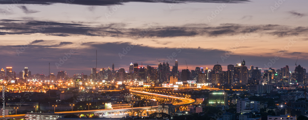 Bangkok Expressway to the city sky the evening of 14 June 2016.