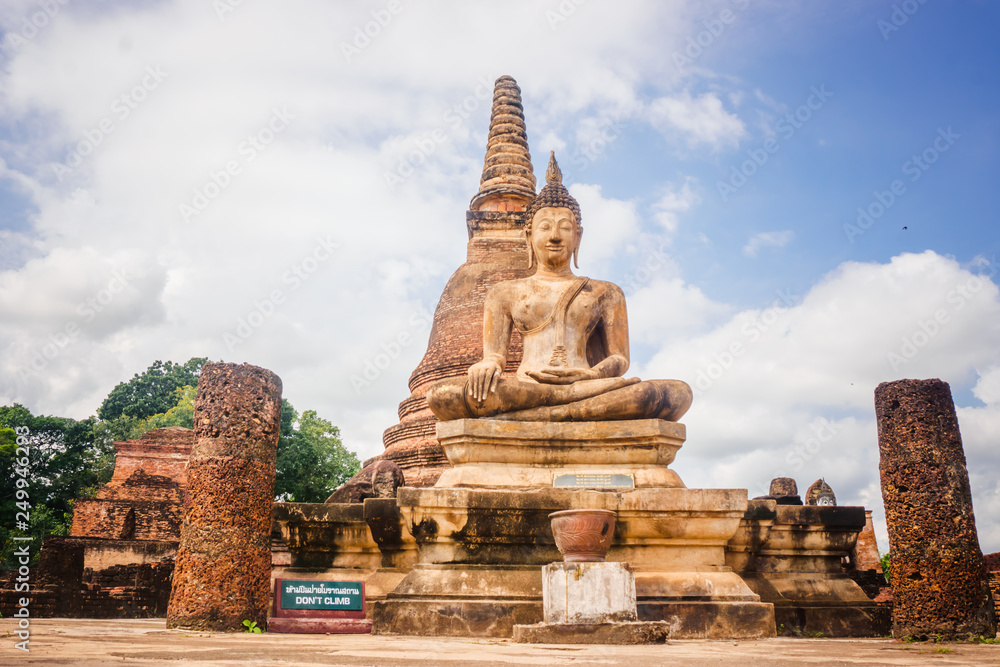 Fototapeta premium Sukhotai historical park. A peaceful quite place