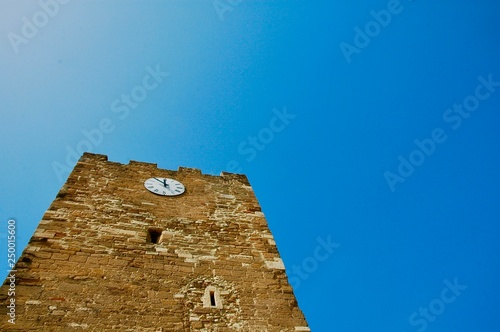 Torre con orologio, Costa Azzurra, Provenza, Italia photo