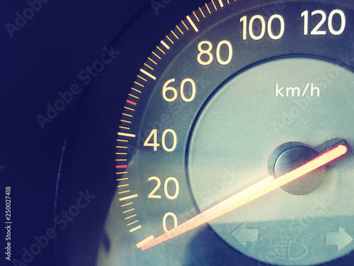 Car speedometer shows zero