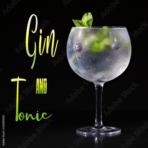 Wallpaper Mural gin and tonic cocktail, glass Torontodigital.ca