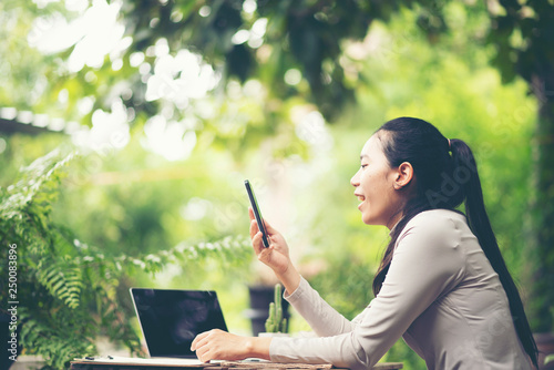 business woman working in c...