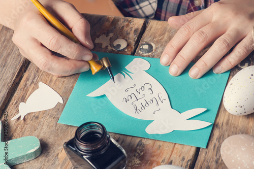 handlettering Happy Easter sign photo