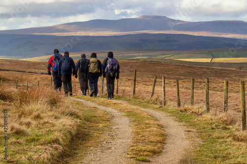 This circular cycle or walk explores the area surrounding the Yorkshire town of Settle. It's a beautiful area with striking limestone scenery and some challenging climbs