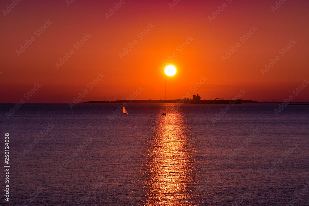 Naklejka premium sunset on the sea