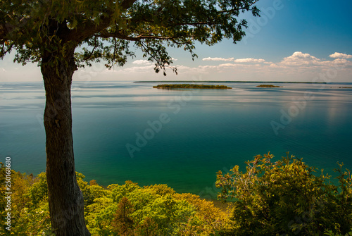 фотографія 524-70 Strawberry Islands from Sven's Bluff
