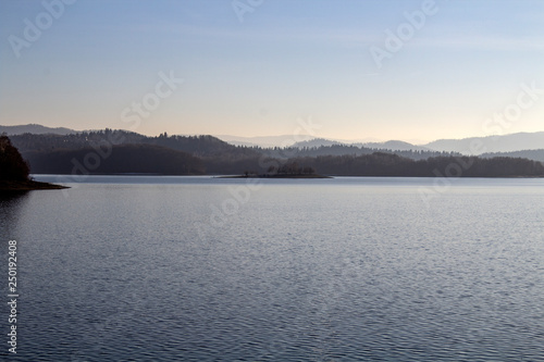 Fototapeta Naklejka Na Ścianę i Meble -  Wiosenna panorama Soliny