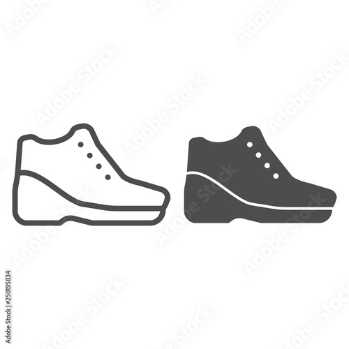 Warm shoes on platform line and glyph icon. Autamn shoes vector illustration isolated on white. Footwear outline style design, designed for web and app. Eps 10.